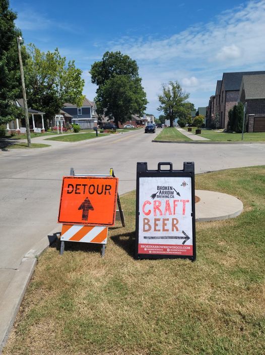 Detour? More like BEERtour! Come on out today for a hotdog from Lefty’s Hot Dogs